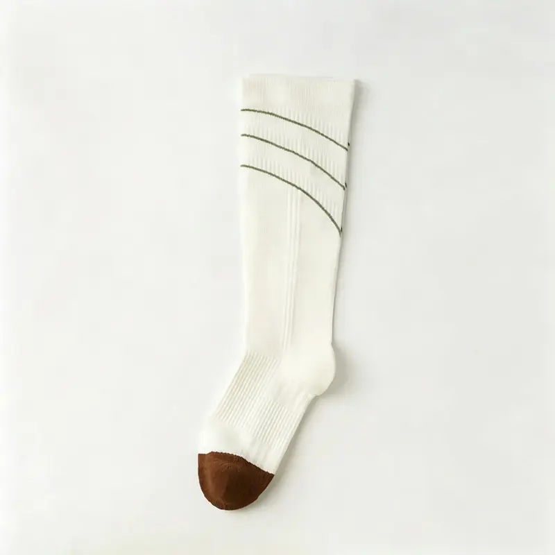 MISTYNE Travel Compression Socks — Style 04 in White Brown