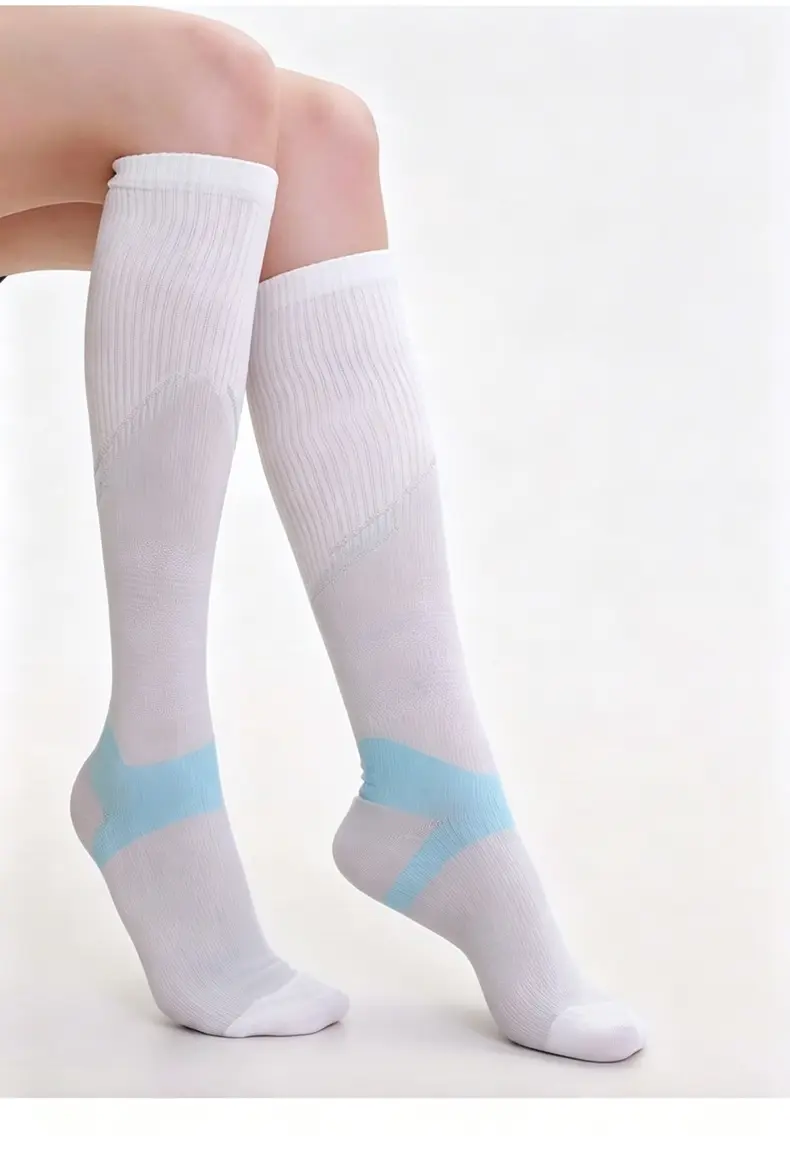 MISTYNE Travel Compression Socks — Style 08 product detail 6