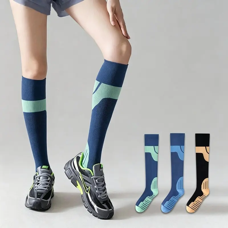 MISTYNE Studio Compression Socks — Style 08 product detail 6