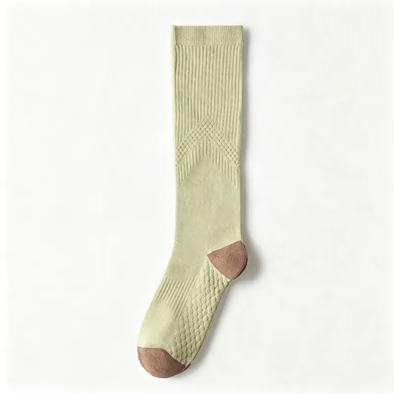 MISTYNE Daily Compression Socks — Style 02 in Light Green