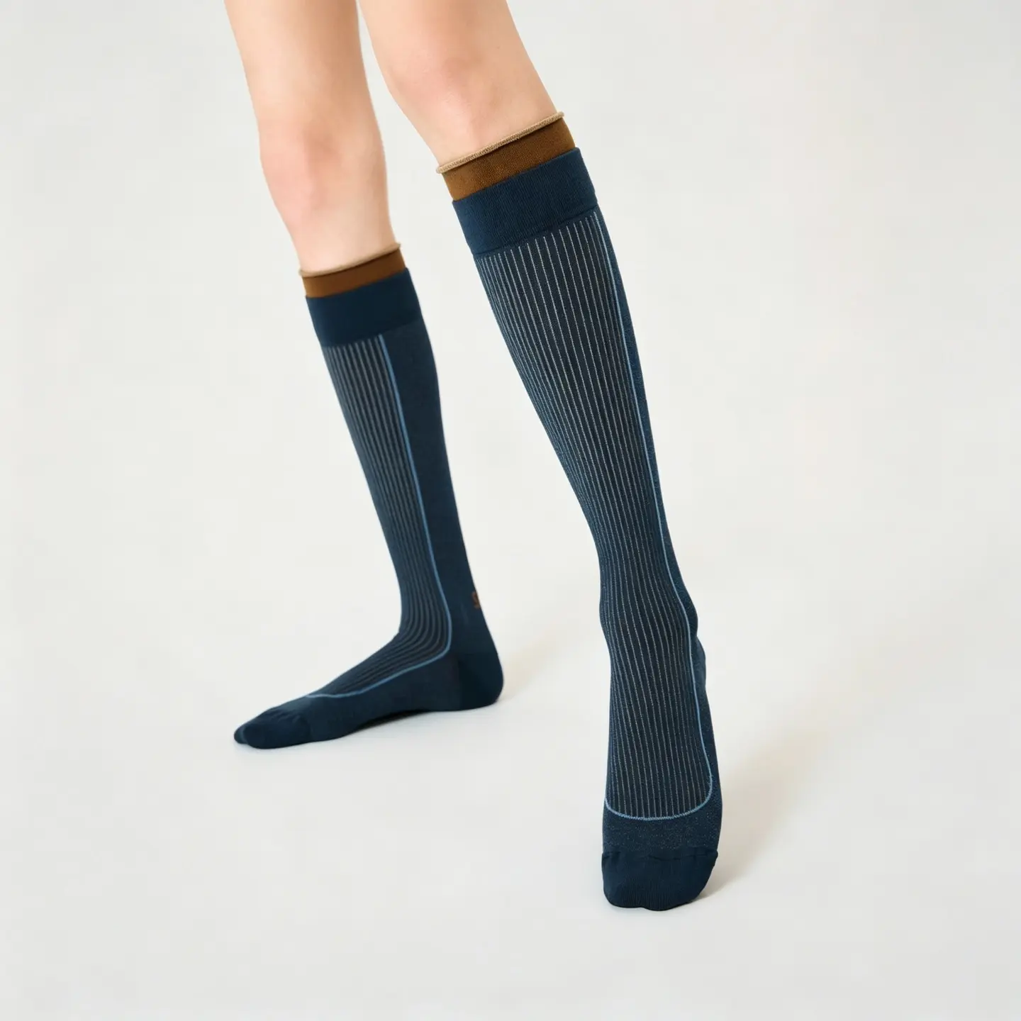 MISTYNE Travel Compression Socks — Style 03 product detail 3